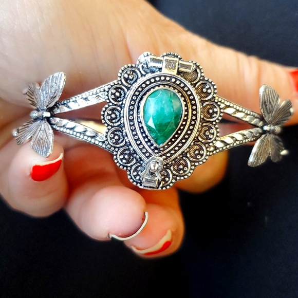 New Emerald 925 Silver Butterflies Poison Cuff Bracelet. - Picture 1 of 11